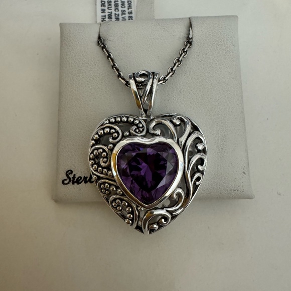 Vintage Heart Pendant Necklace- Silver - Picture 8 of 9